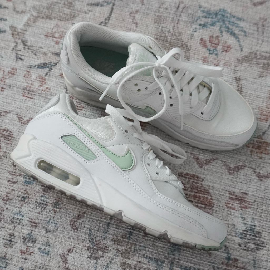 Nike Womens Air Max 90 White Pistachio Frost